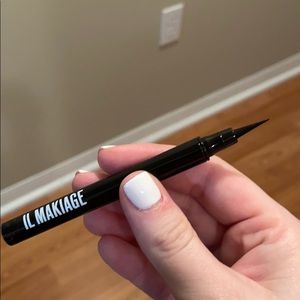 IL Makiage Felt tip Liner